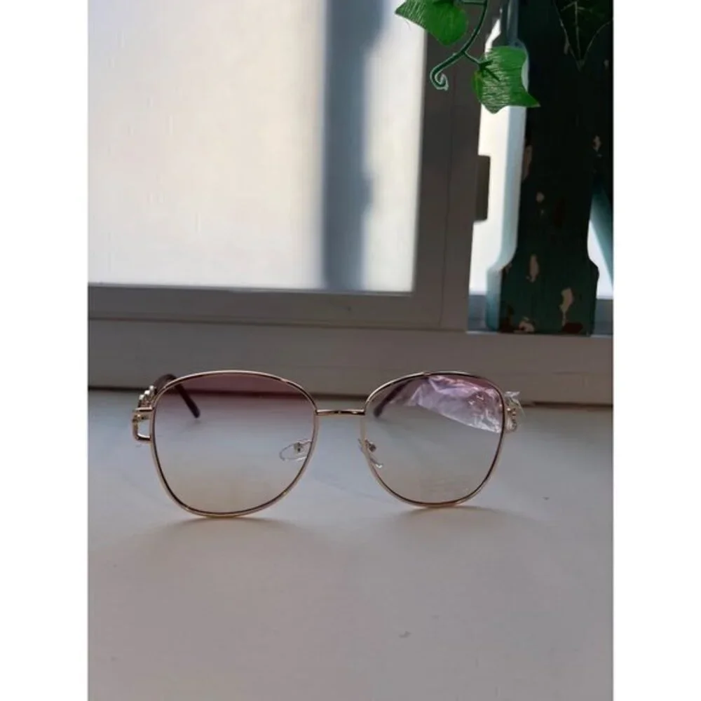 Desert Daze Round Frame Metal Frame Gradient Lens Temple Design‎ Sunglasses Pink